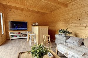 Garden Studio- click for photo gallery